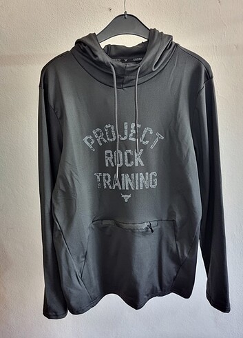 UNDER ARMOUR SWEATSHIRT
