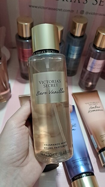 Victoria s Secret Victoria Secret Bare Vanilla Vücut Spreyi