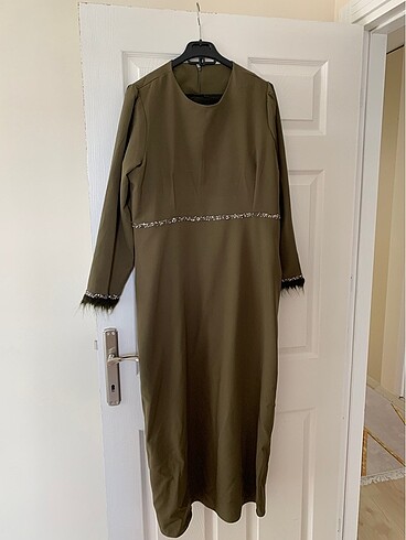 Modest Abiye