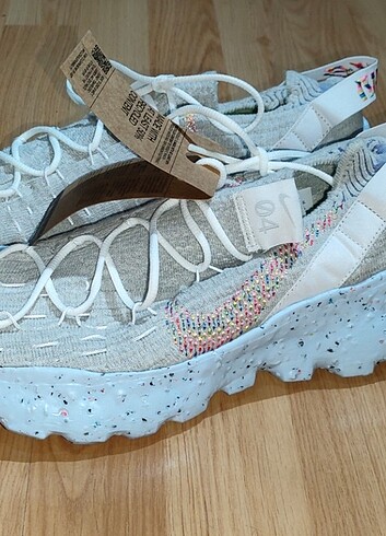 Nike Space Hippie 04 - Kutusunda 