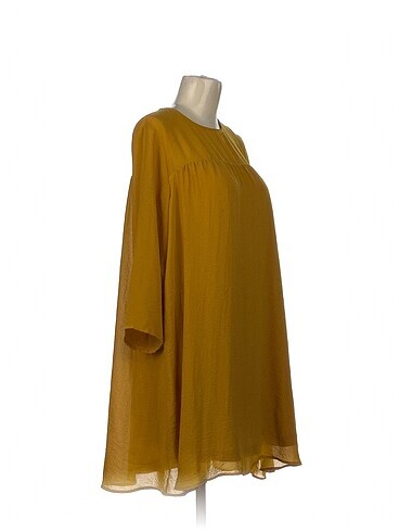H&M H&M Kısa Elbise %70 İndirimli.