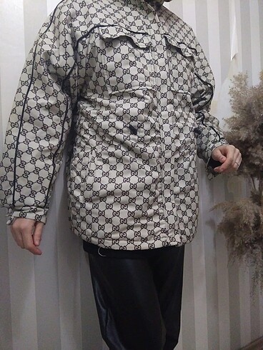 Gucci dış giyim
