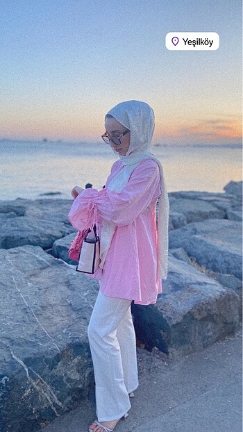Pembe gömlek