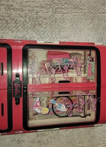 Barbie gardolabı