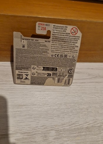 Beden Renk Parlak Sarı Oyuncak Araba