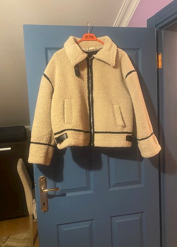 ZaraKürklü Bej Mini Ceket