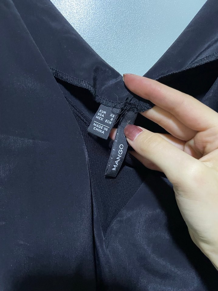 Siyah V Yakalı Uzun Kadın Tulum - Görsel 4