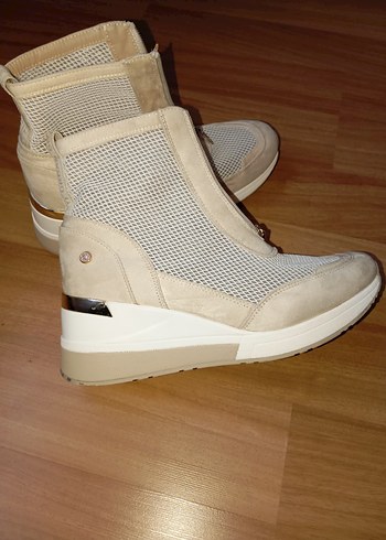 Urban Outfitters XTİ Marka Orjinal Dolgu Topuk Fileli Spor Bot