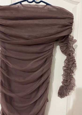 Drapeli Tek Kol Uzun Kahverengi Abiye Elbise - Görsel 3