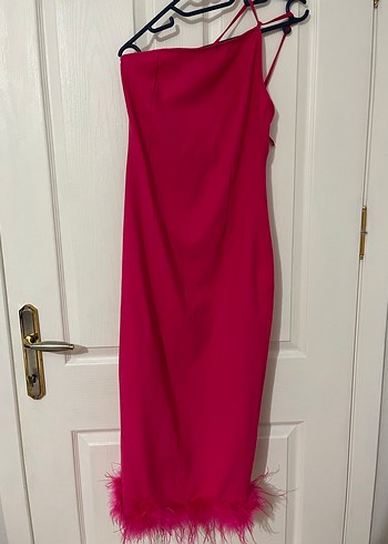 Pembe Tüy Detaylı Straplez Kalem Elbise - Görsel 5