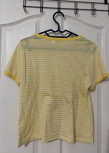 Sarı Çizgili Kadın Tişört - Görsel 2