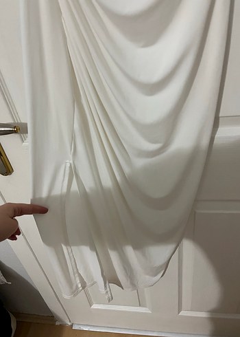 Beyaz Drapeli Uzun Abiye Elbise - Görsel 3