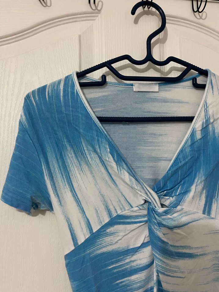 Mavi Kravat Boya V Yakalı Kısa Kollu Kadın Tişört - Görsel 2