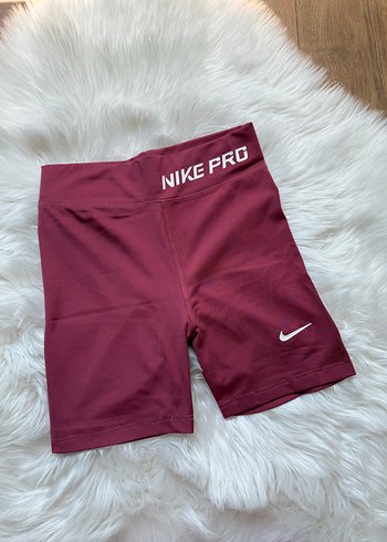 Nike Bordo Kadın Mini Spor Şort