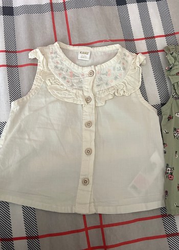 Kız Çocuk Nakışlı Düğmeli Kolsuz gömlek - Görsel 2