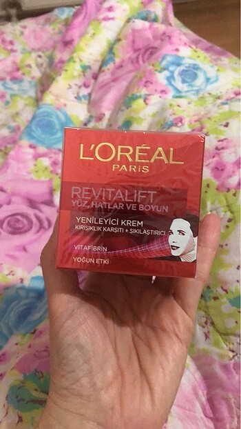 Loreal Revitalift krem