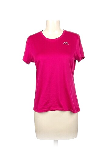 Diğer T-shirt %70 İndirimli.
