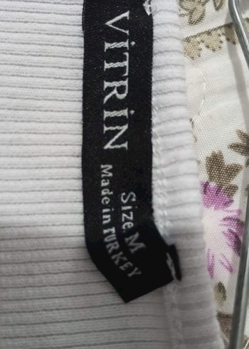 m Beden Beyaz Kısa Kollu Fermuarlı Crop Top