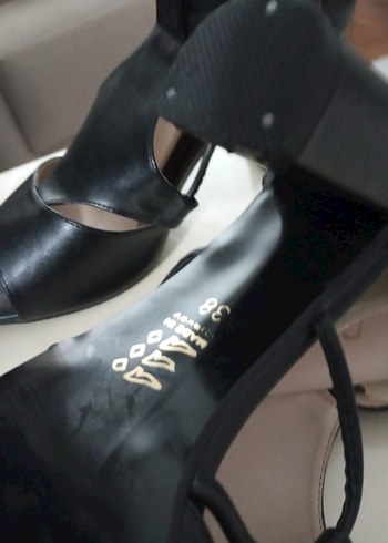 Siyah Tokalı Stiletto Topuklu Kadın Ayakkabı - Görsel 3