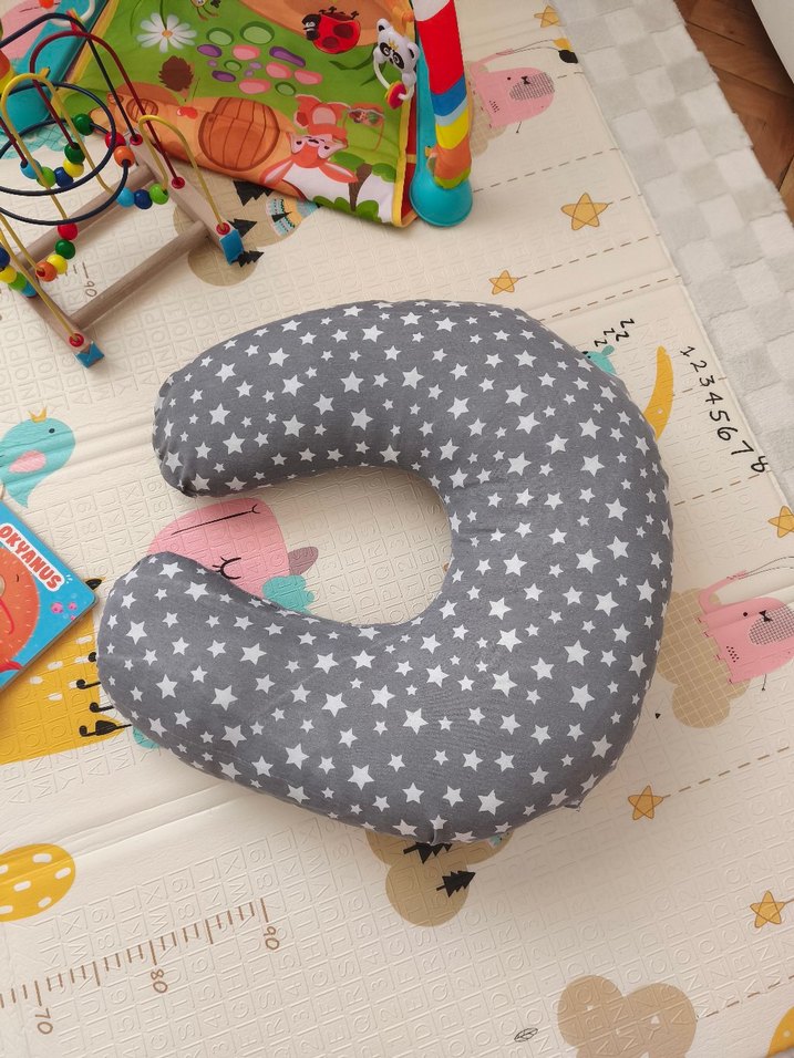 Gri Yıldız Desenli Emzirme ve Hamilelik Yastığı - Görsel 3