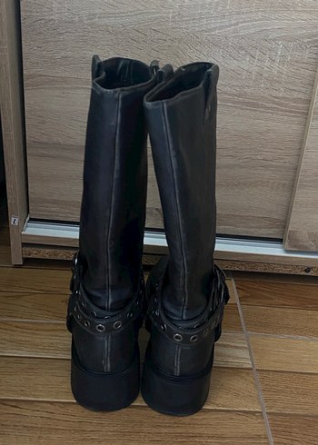 Bershka Tokalı Eskitme Siyah Bershka Kadın Bot Çizme