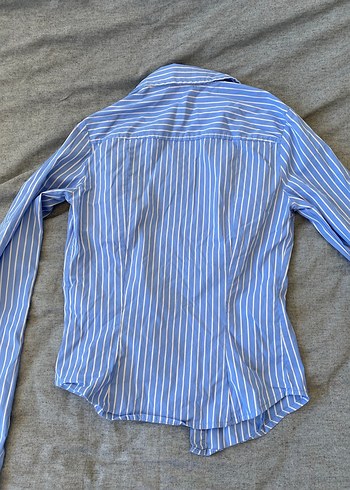 xs Beden Mavi Çizgili Dar Bele Oturan Bershka Gömlek
