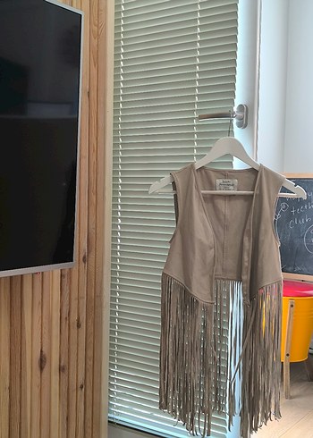 Bershka Püsküllü Süet Bohem Kadın Yelek