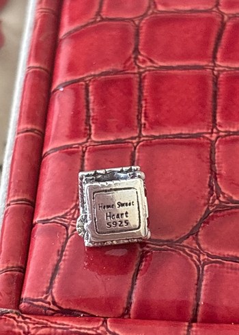  Beden kırmızı Renk Ev charm