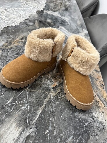 22 Beden Zara bot