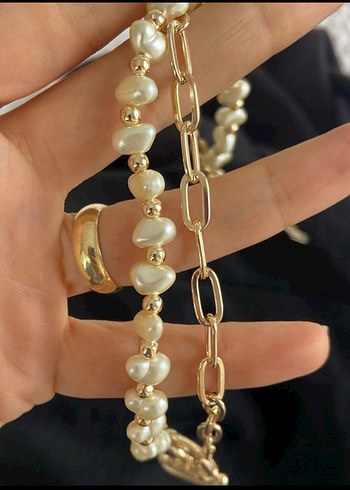 Gold Zincir Detaylı Madalyon Kolye - Görsel 3