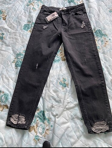 Siyah mom jean