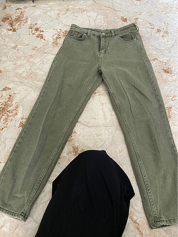 Haki mom jean