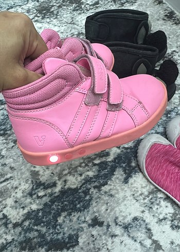 Vicco Kız Çocuk Pembe Cırt Cırtlı Spor Ayakkabı