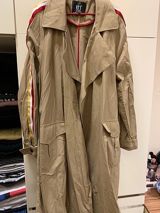 Zara bej trench