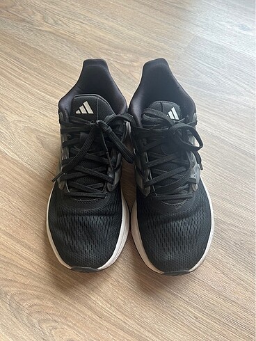 Adidas Adidas yürüyüş ayakkabısı