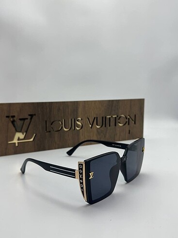 Louis Vuitton LV SUNGLASSES