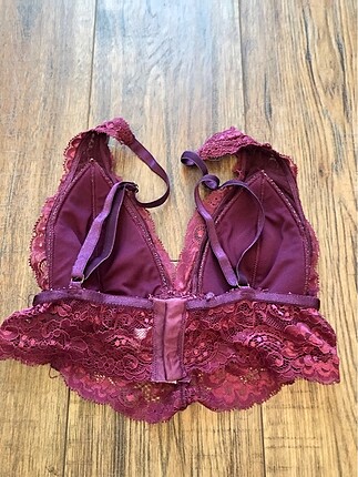 Penti Bralet mor