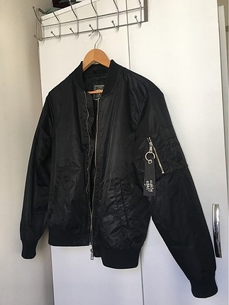 Siyah desenli bomber ceket