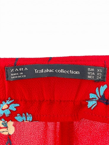 xs Beden kırmızı Renk Zara Mini Şort %70 İndirimli.