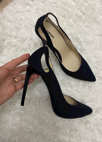 Siyah Süet Yılan Desenli Stiletto Topuklu