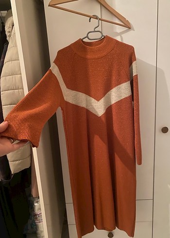 Parlak Kahverengi Triko Yüksek Yaka Elbise - Görsel 2