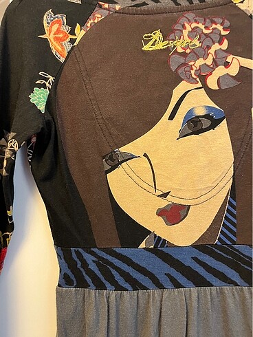 xs Beden çeşitli Renk Desigual XS desenli ve işlemeli elbise