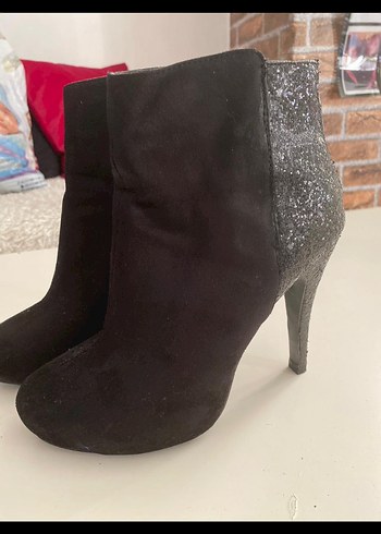 Siyah Yılan Desenli Süet Stiletto Bot - Görsel 4