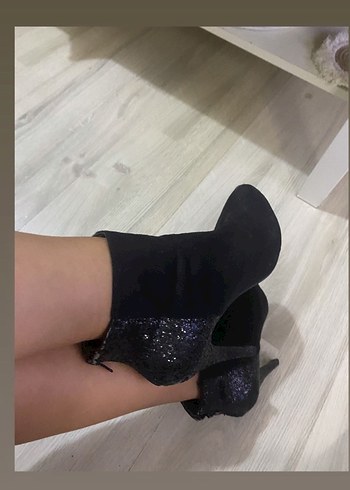 Siyah Yılan Desenli Süet Stiletto Bot - Görsel 2