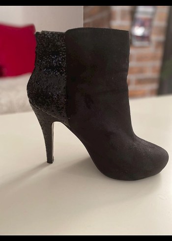 Siyah Yılan Desenli Süet Stiletto Bot - Görsel 3