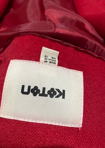 Kırmızı Düğmeli Klasik Kaban - Görsel 3