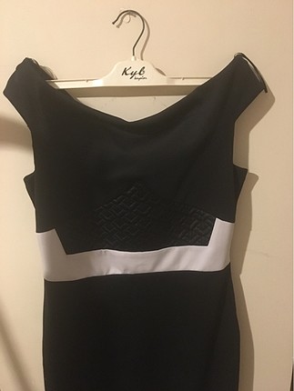 42 Beden siyah Renk Siyah beyaz kayık yaka trendyol milla elbise