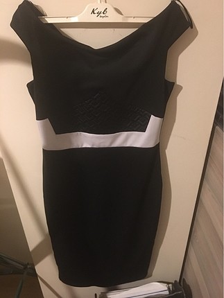 42 Beden Siyah beyaz kayık yaka trendyol milla elbise