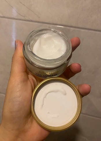 L'Oréal Paris L'Oréal Paris Yaş Uzmanı 30+ Gündüz Kremi