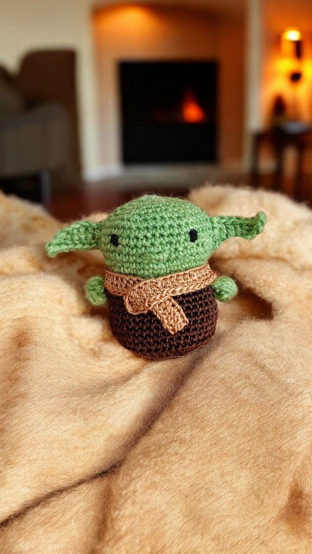 El Yapımı Küçük Yeşil Bebek Peluş Oyuncak - Görsel 5